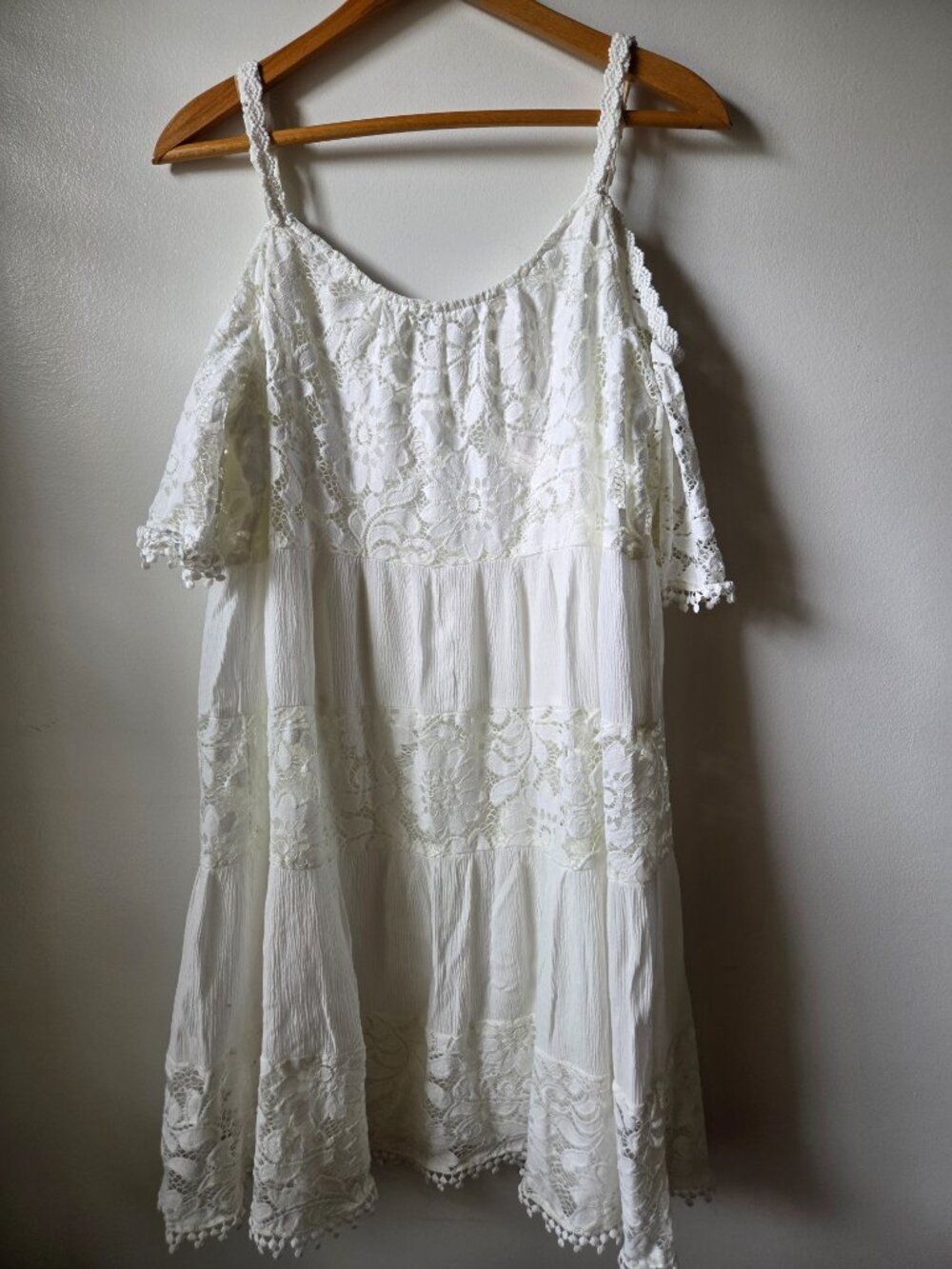 EUC ROBBIE BEE WHITE LACED COLD SHOULDER SHORT DRESS SIZE XL